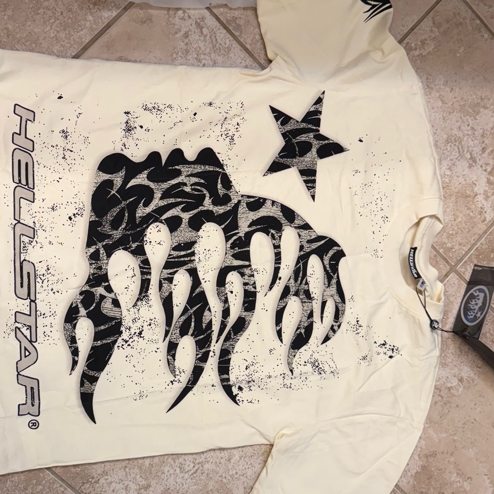 Hellstar Cream Graphic Short Sleeve Tee